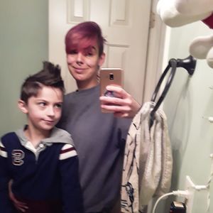 Meet your Posher, Levi